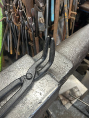 90 degree scroll tong