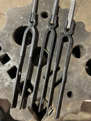 3 short pairs of light duty tongs