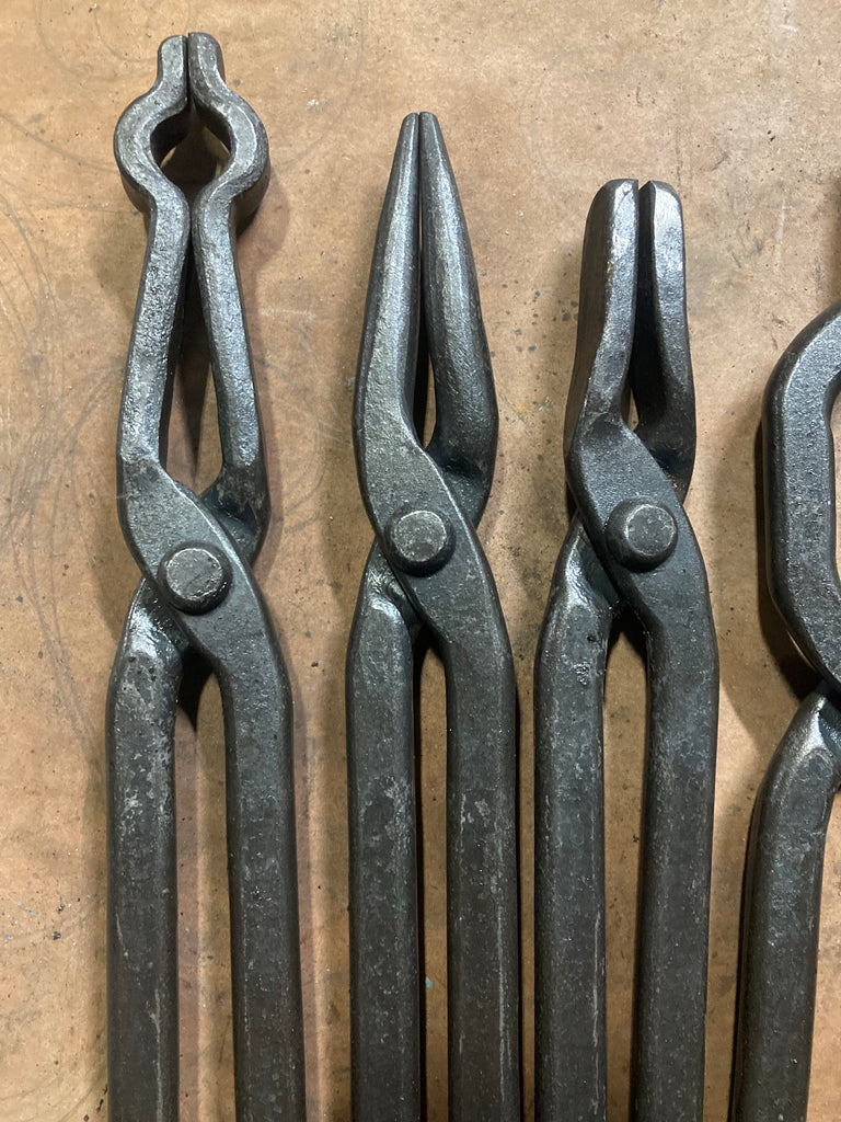 Beginner Blacksmith Tongs Blacksmith Forge Tong Tools Set Knife Making Tongs Includes 3/8,1/2 and 5/8 V Bolt Tongs & 1/4 Flat Jaw Tongs & Scroll